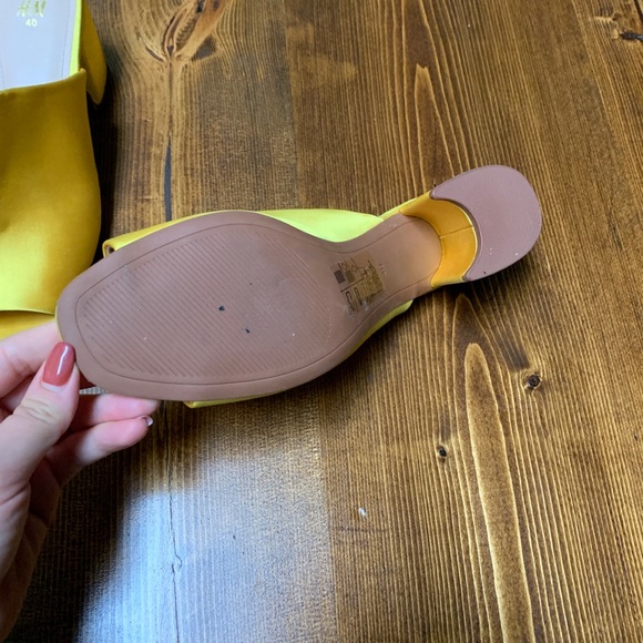 H&M Bright Yellow Mules - Picture 3 of 4